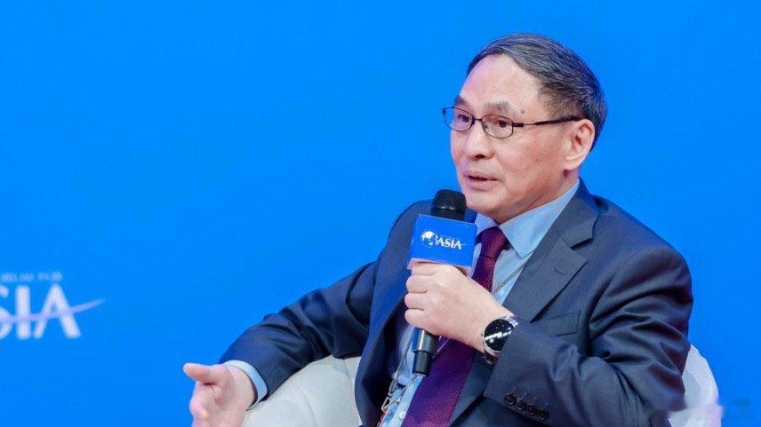 美伊谈崩后美对中国至少有三怕  3月3日，郑永年教授在接受采访时直言，美伊双方已