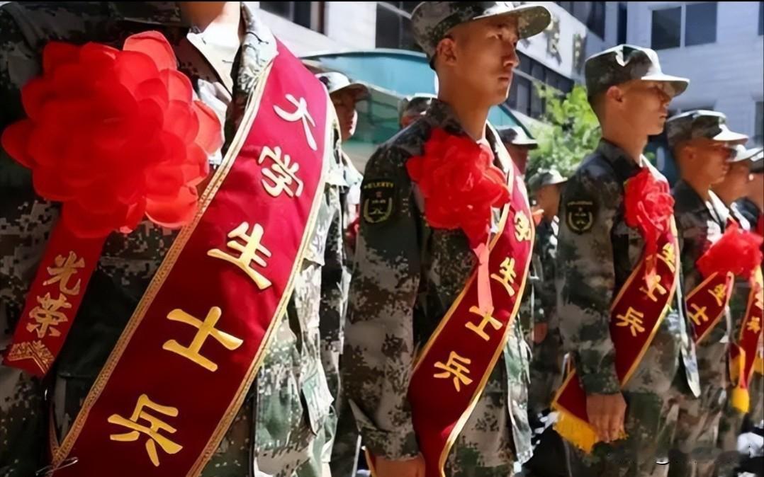1、大学生当几年兵才能提升排长？
答案：1)、全日制本科+学士学位入伍，入伍满1