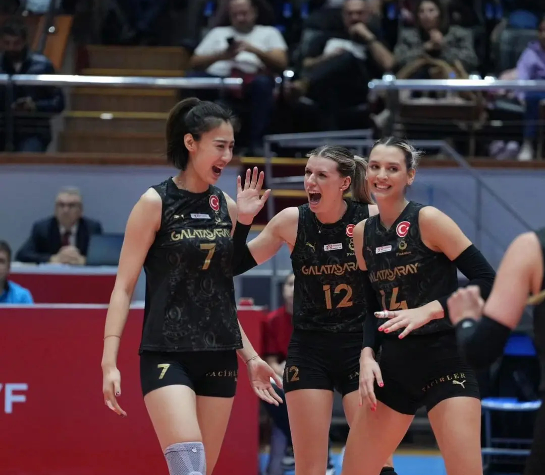 王媛媛留洋首秀完美绽放 首发8拦网助队取六连胜王媛媛 北京时间11月30日深夜，