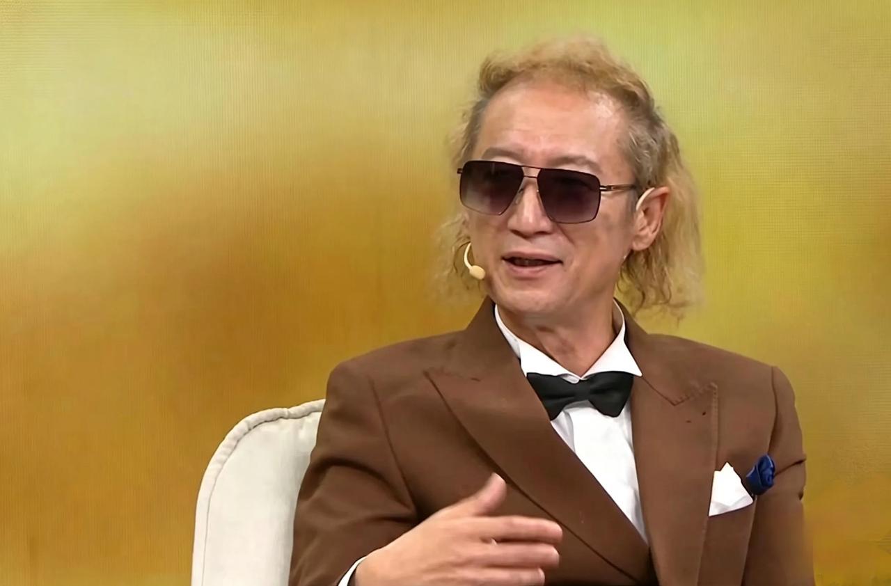 《苹果香》流传许久，原唱与翻唱各有韵味，你偏爱哪一版？
我们总能在各处听见这首熟
