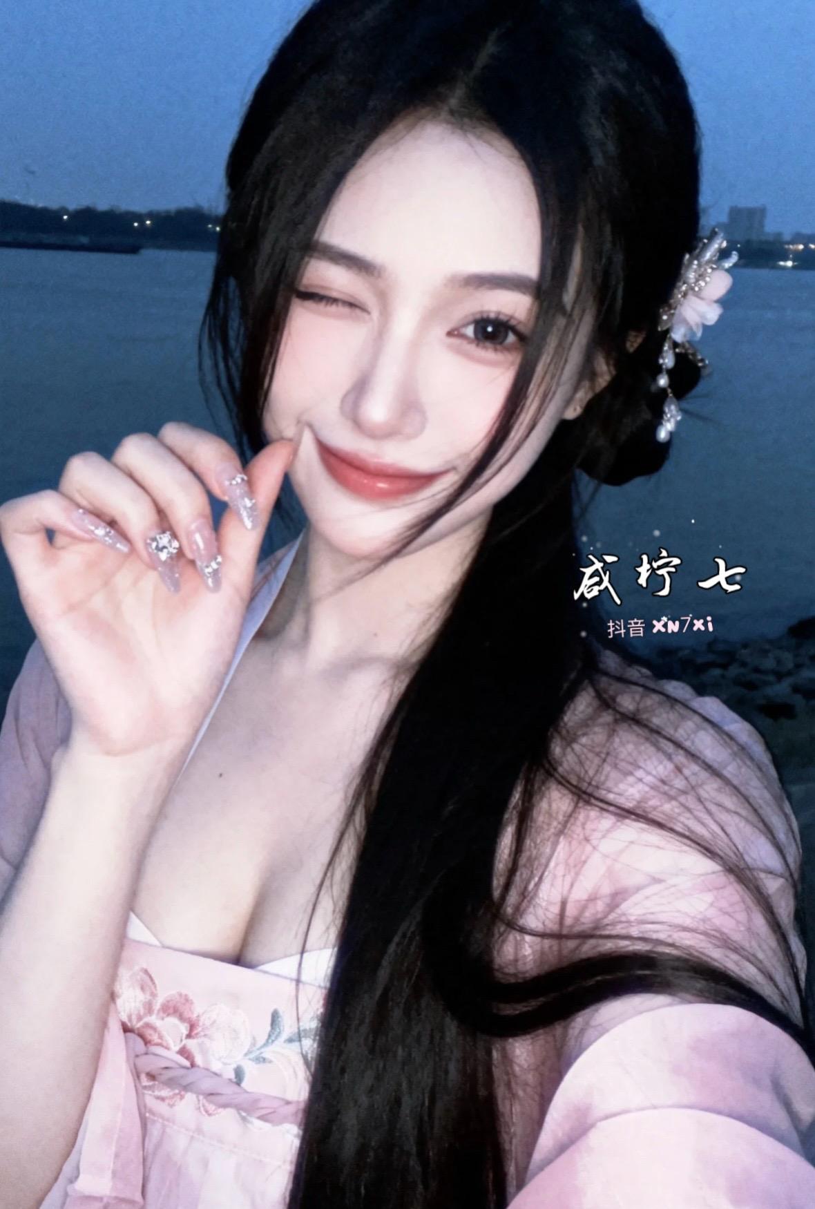 川渝女生美女 汉服 穿搭 二次元