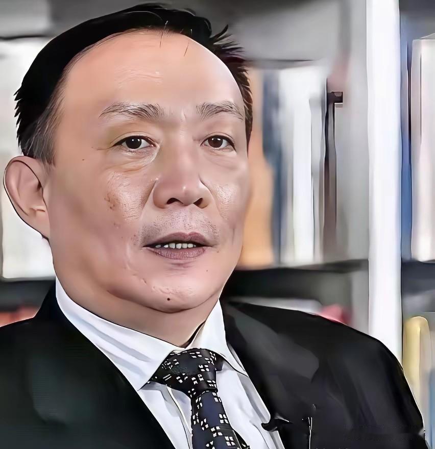 卢麒元警示顶级渗透：最高明的颠覆，从不用偷情报、策反人心
 
卢麒元说:最狠的间