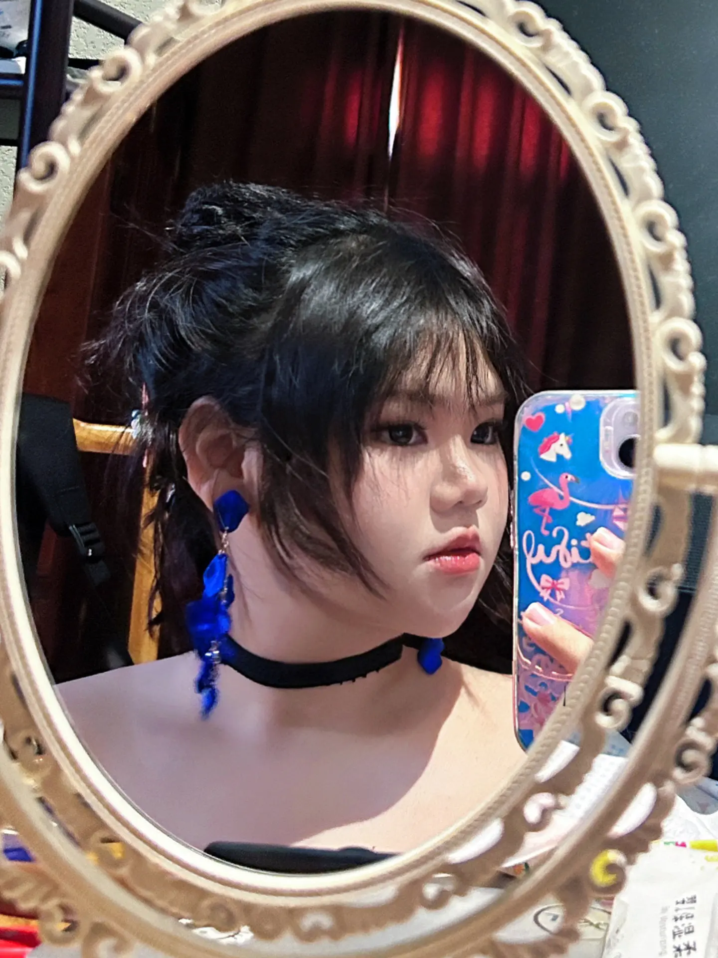 卸妆前的对镜拍永远好看。