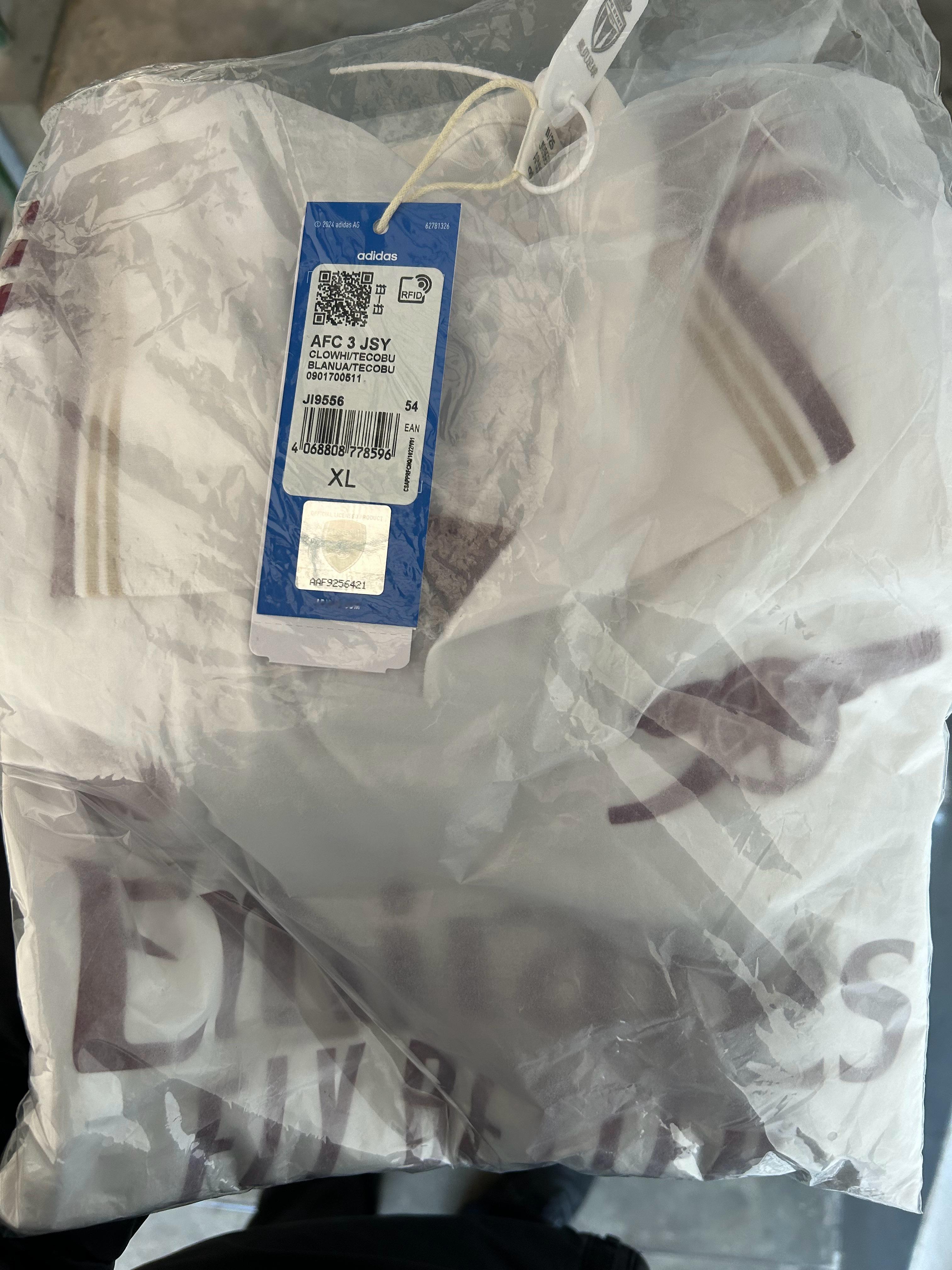 终于找到了，昨天驿站找了半天以为丢件了！结果今天给我说放错货架！区别主客场二客产