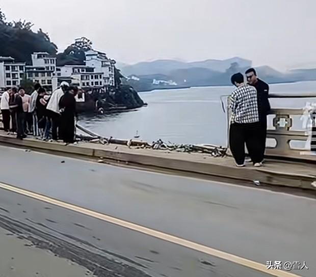 广西巴马挖机坠桥事故笔者个人看法：2026年3月25日17时04分左右，广西河池