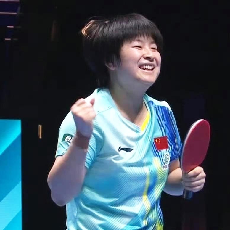 惊天大冷！国乒小蘑菇初登世界杯，直接把奥运铜牌得主早田希娜拉下马！

这哪是打比
