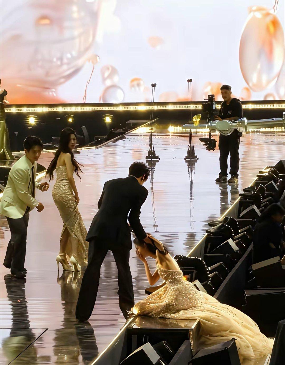 孟子义这一摔，神图有了 