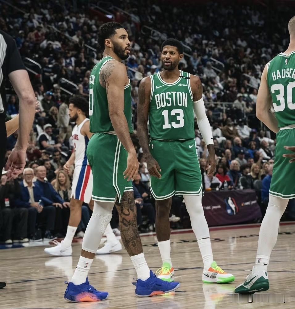 今日NBA揭幕战3场比赛，我总结为一憾一喜一忧！

先说第一遗憾，乔大将军身披铠