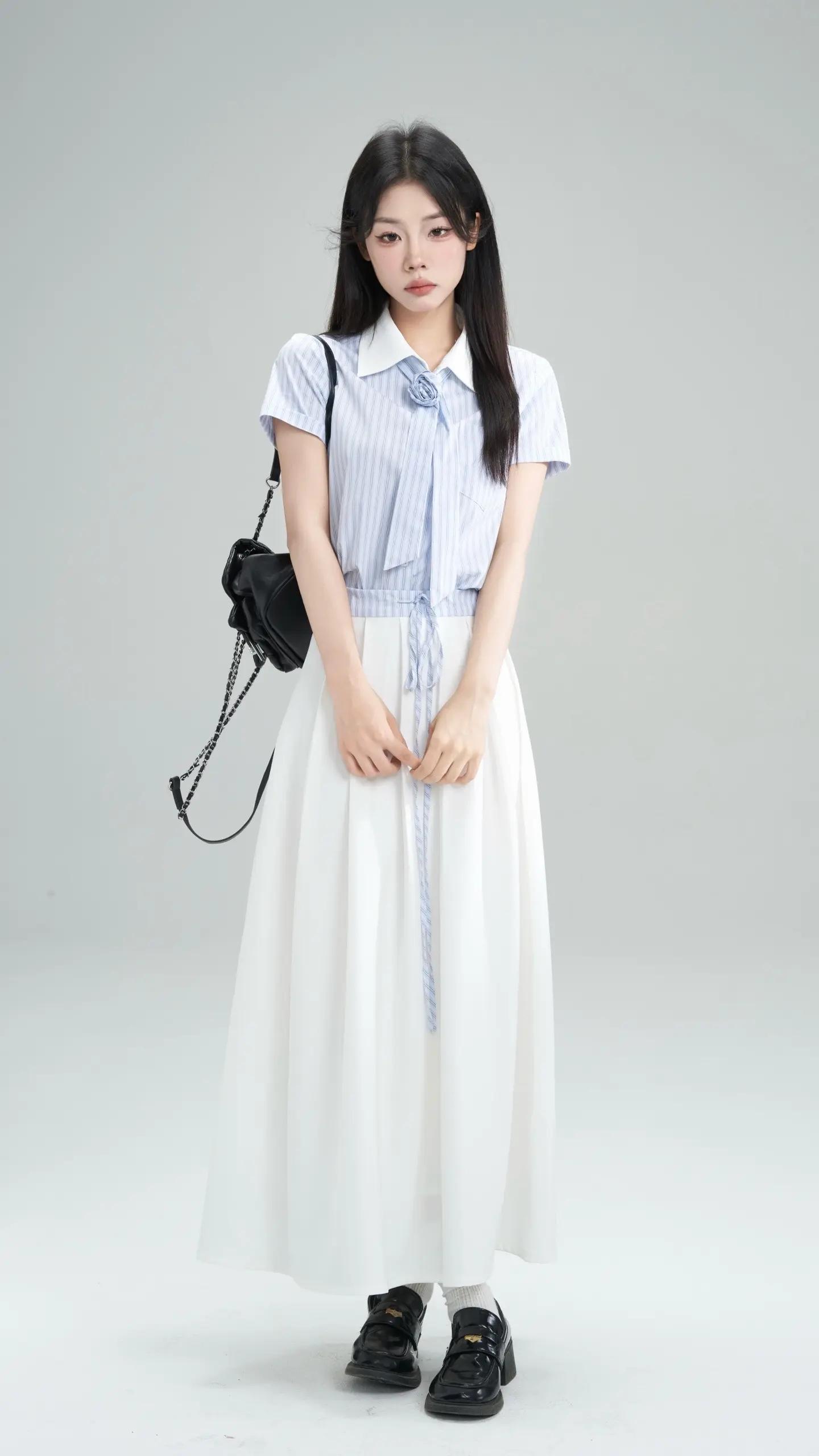 梨形夏日显瘦韩系穿搭。左滑选择你的夏日皮肤～