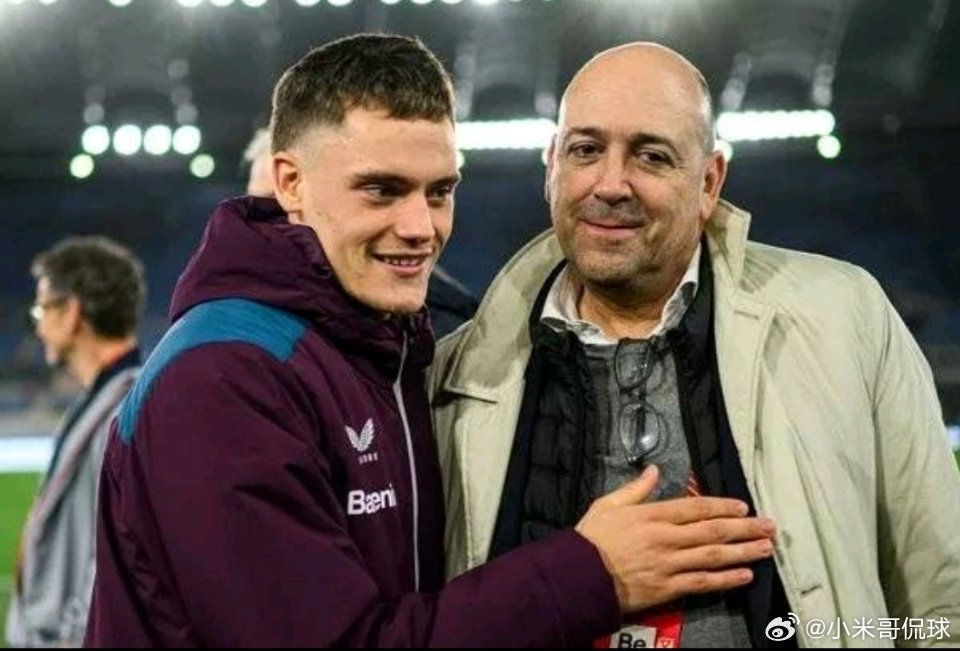 勒沃库森CEO费尔南多·卡罗在参加德国体育一台脱口秀节目SPORT1-Doppe