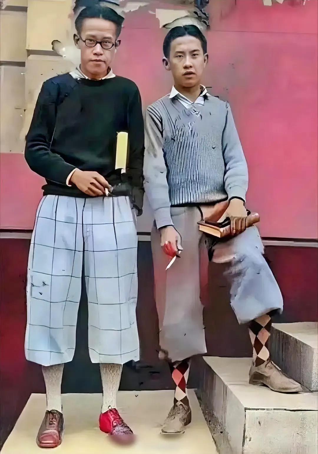 袁世凯的两个皇子，袁克桓和袁克坚。