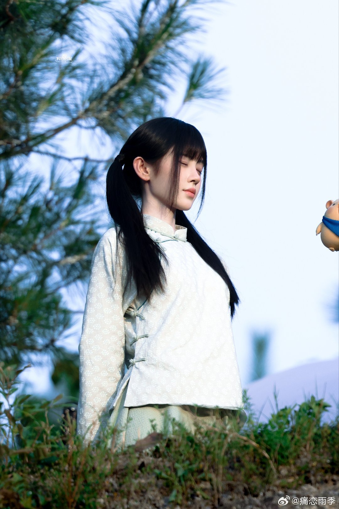 jjy鞠婧祎苏绿夏jjy鞠婧祎苏绿夏“零碎的星光汇聚 闪烁着我的青春.”“𝓕?