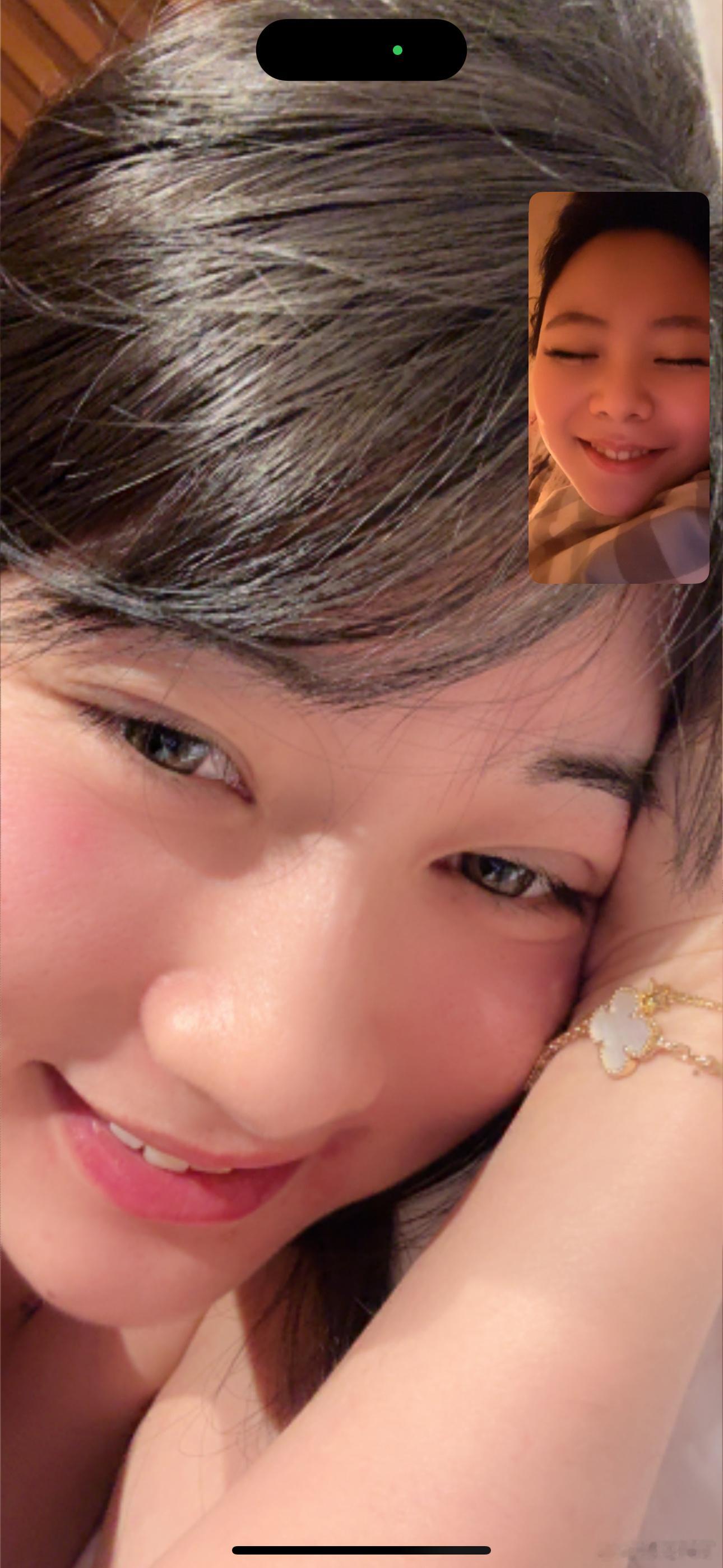 我的悉尼妹妹说我的刘海剪完比她还嫩 她05