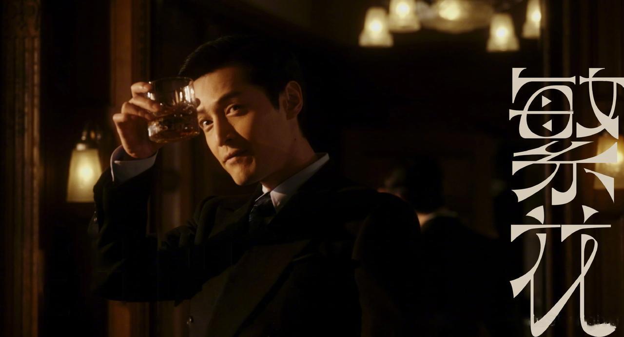 胡歌在接受央视主持人任鲁豫采访的时候，提到自己拍《繁花》四年，却没有去过上海的黄