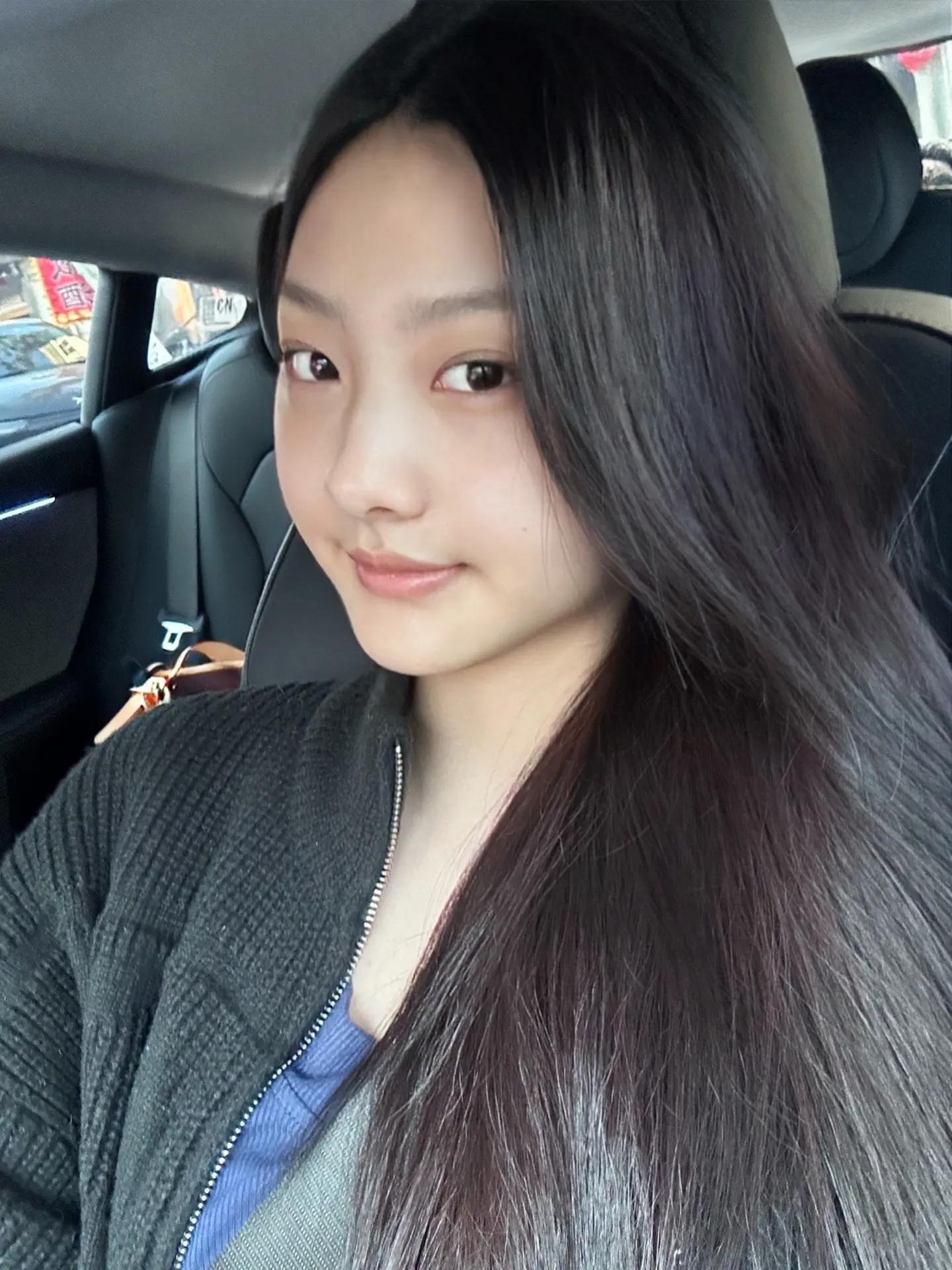 爱熬夜的小姐姐一枚啊。