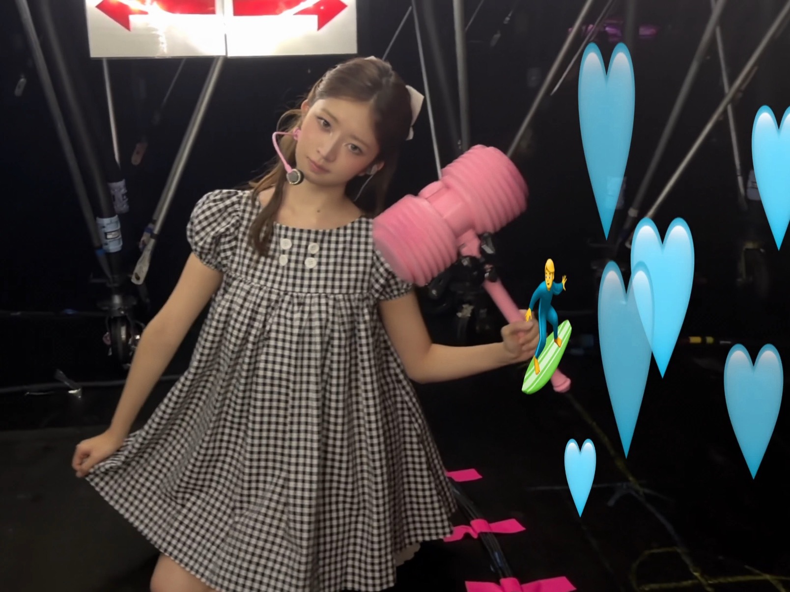 小学文艺汇演给妈妈发来汇报照 