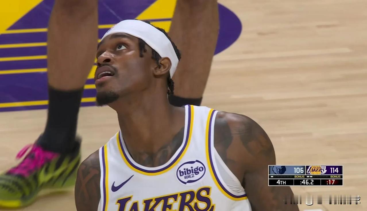 湖人大将范德比尔特的优缺点真是太明显了！在今天湖人主场以120:114战胜灰熊的