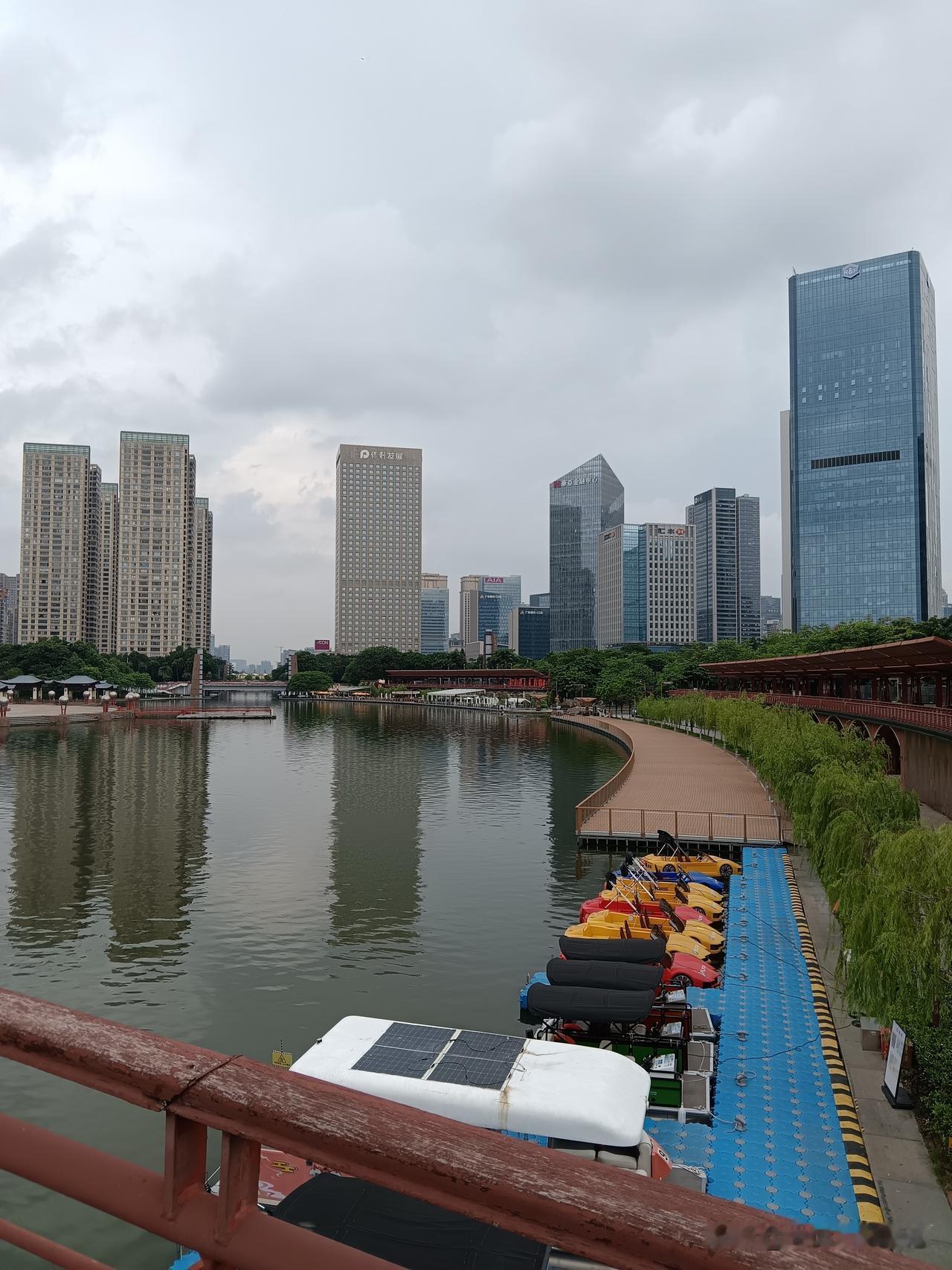 佛山其实一个挺不错的城市，佛山它这个工业产业都比较发达，然后这个也是一个先进的制