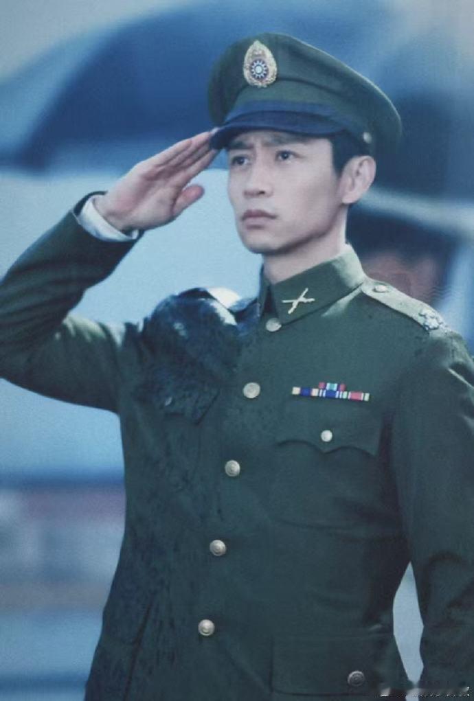 魏晨一开口我的心就碎了魏晨的演唱太有感染力了，一开口满是深情，每一个转音都恰到好