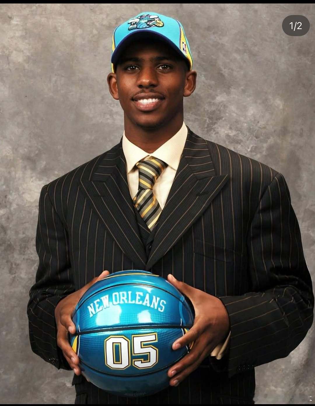 保罗正式宣布退役 保罗更新社媒，正式宣布退役，结束21年的NBA球员生涯。保罗生