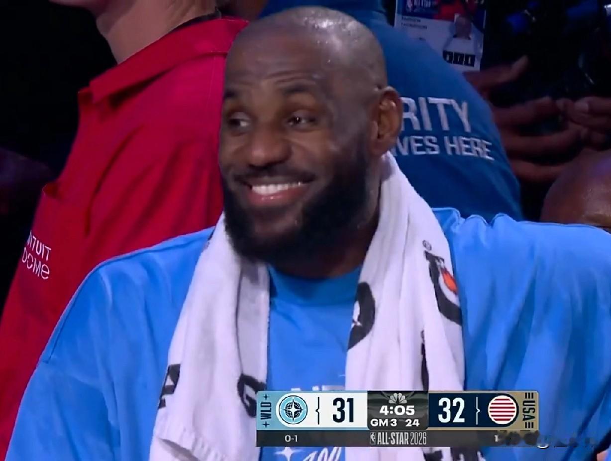 认真模式！伦纳德谈詹姆斯：

“他的补扣非常关键。”

“还有他的防守很积极。”