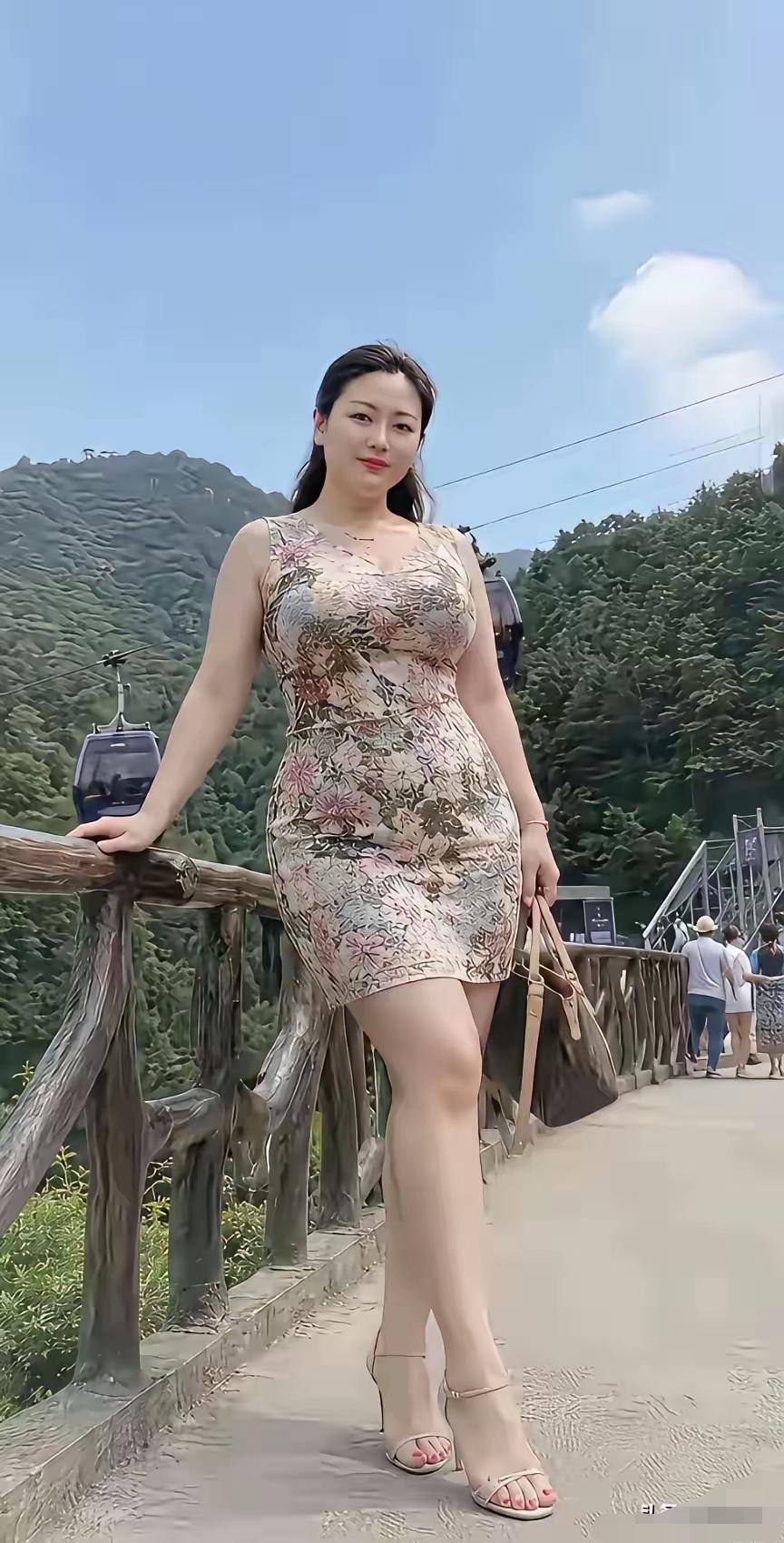 这样的女人男人都喜欢这一款，可惜你要有钱，不然你就是雾里看花