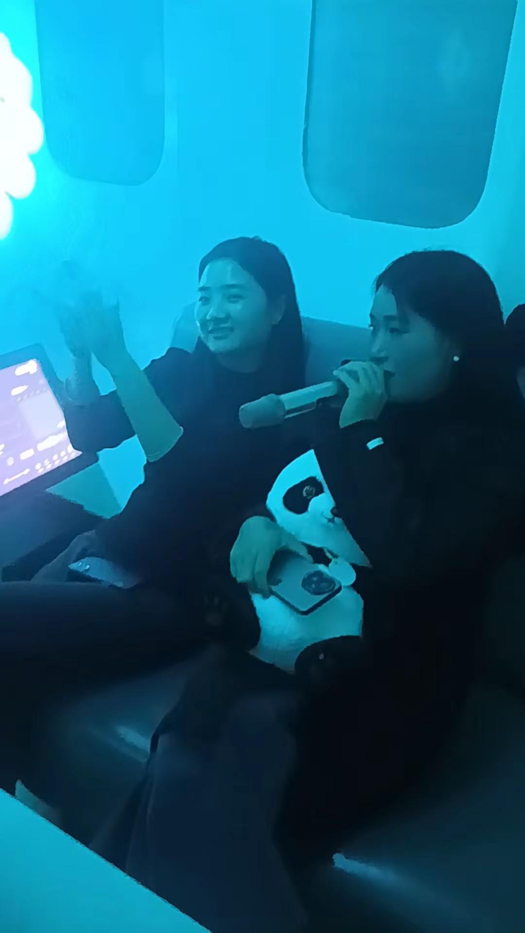 闺蜜的身材好！