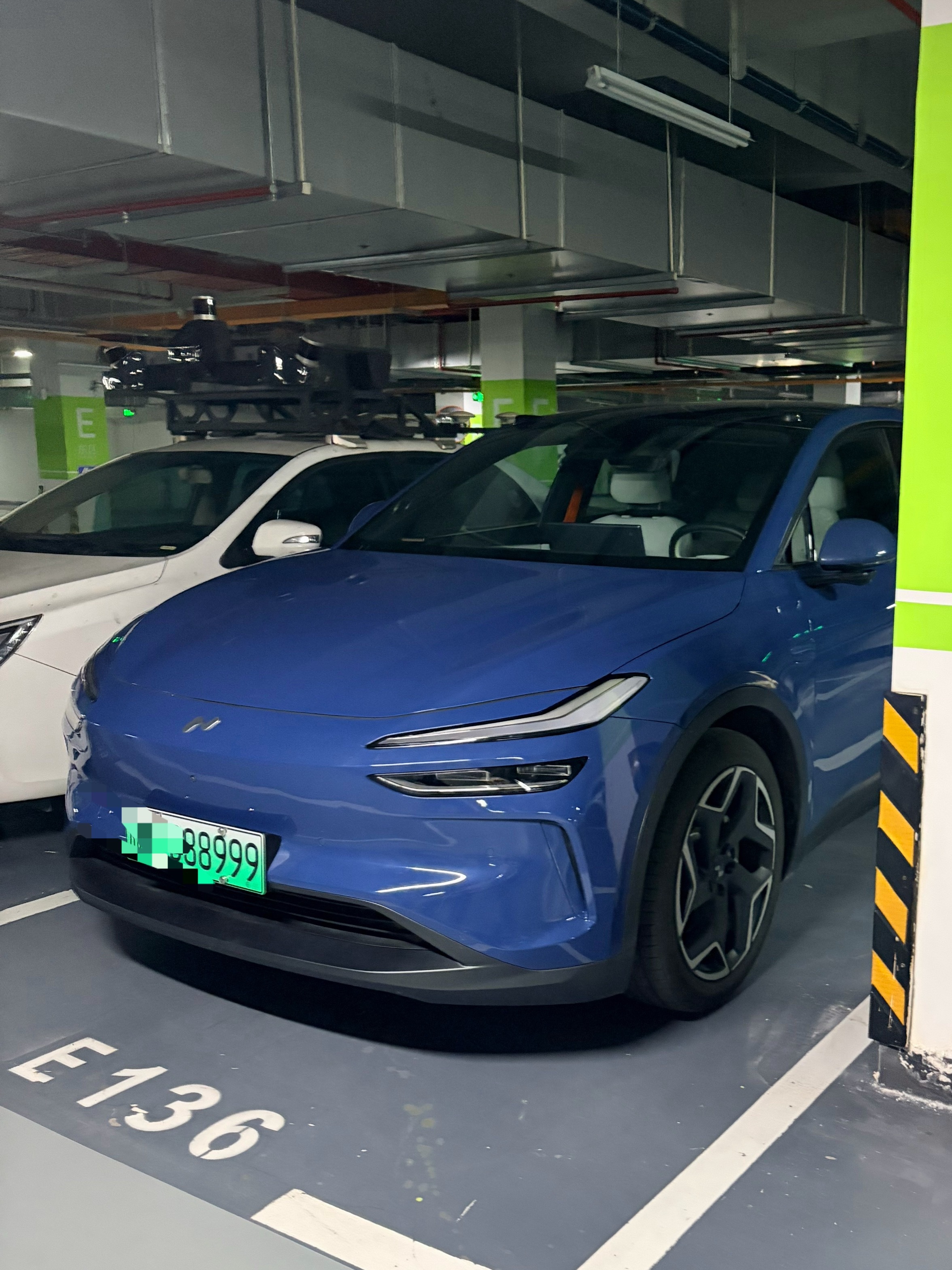 虽然我站闪充和超快充，但是只要有人还在担心电池寿命问题，以及未来电池自费换包就是