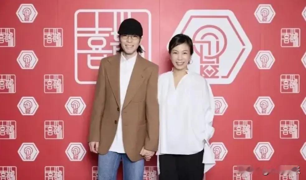 别人家的老板！萧敬腾夫妇尾牙宴狂撒7位数红包，你的年终奖够厚吗？

萧敬腾和老婆