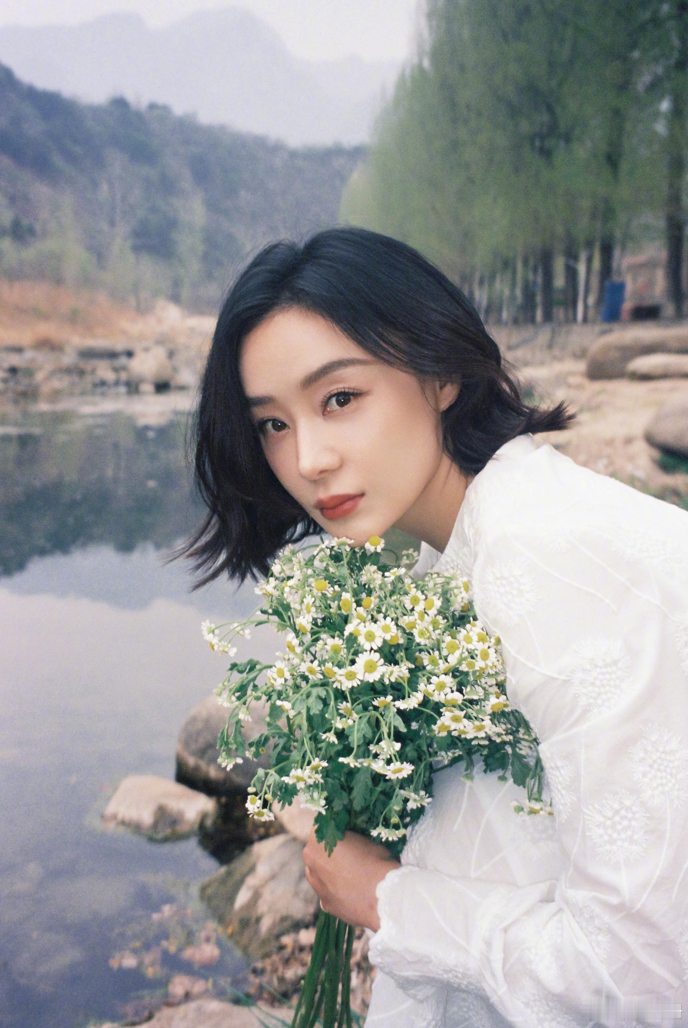 袁姗姗 在复制粘贴的时代，你是手写的诗