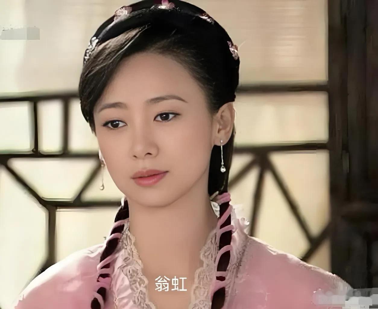 《活佛济公第二部》十二位美人，谁美？
翁虹的雪女，穆婷婷的冷冰心，杜若溪的江月凤
