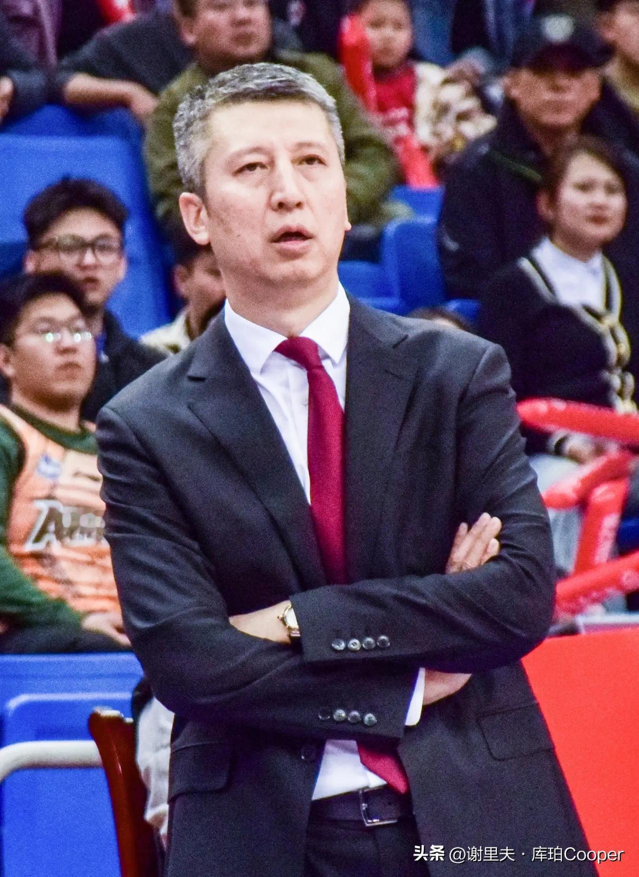 郭士强太狡猾，老谋深算用苦肉计扳回一城后，竟然作诗一首，邱彪中计！提前给裁判打预