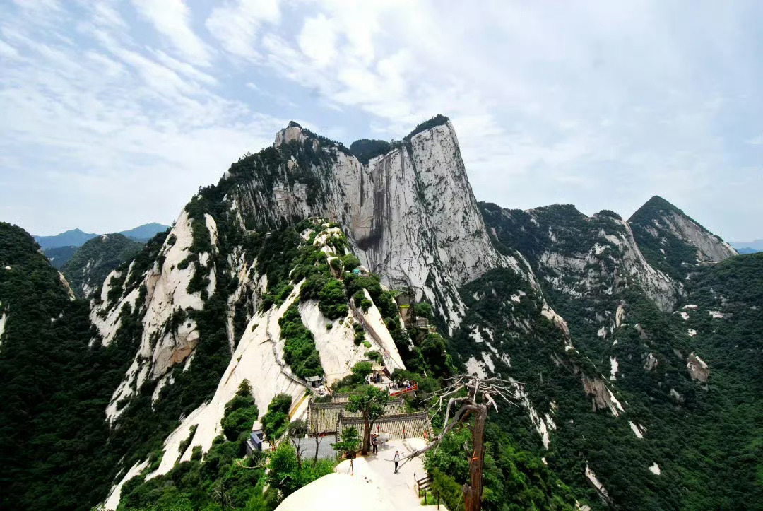 三秦四季 畅旅欢歌提示【8月4日起 华山景区主峰区临时闭园】华山景区今日发布临时
