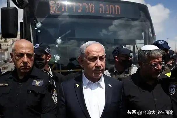 美国罕见"打脸"以色列！卡塔尔遭袭引爆中东大震荡，特朗普这步棋走对了？
 
各位