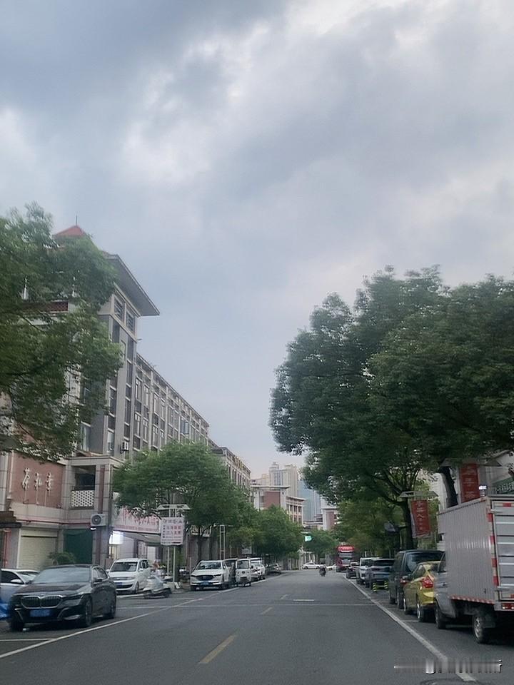 30岁还一事无成是不是特别丢人? 上班路上的清晨 上班途中的样子 上班路风景 上