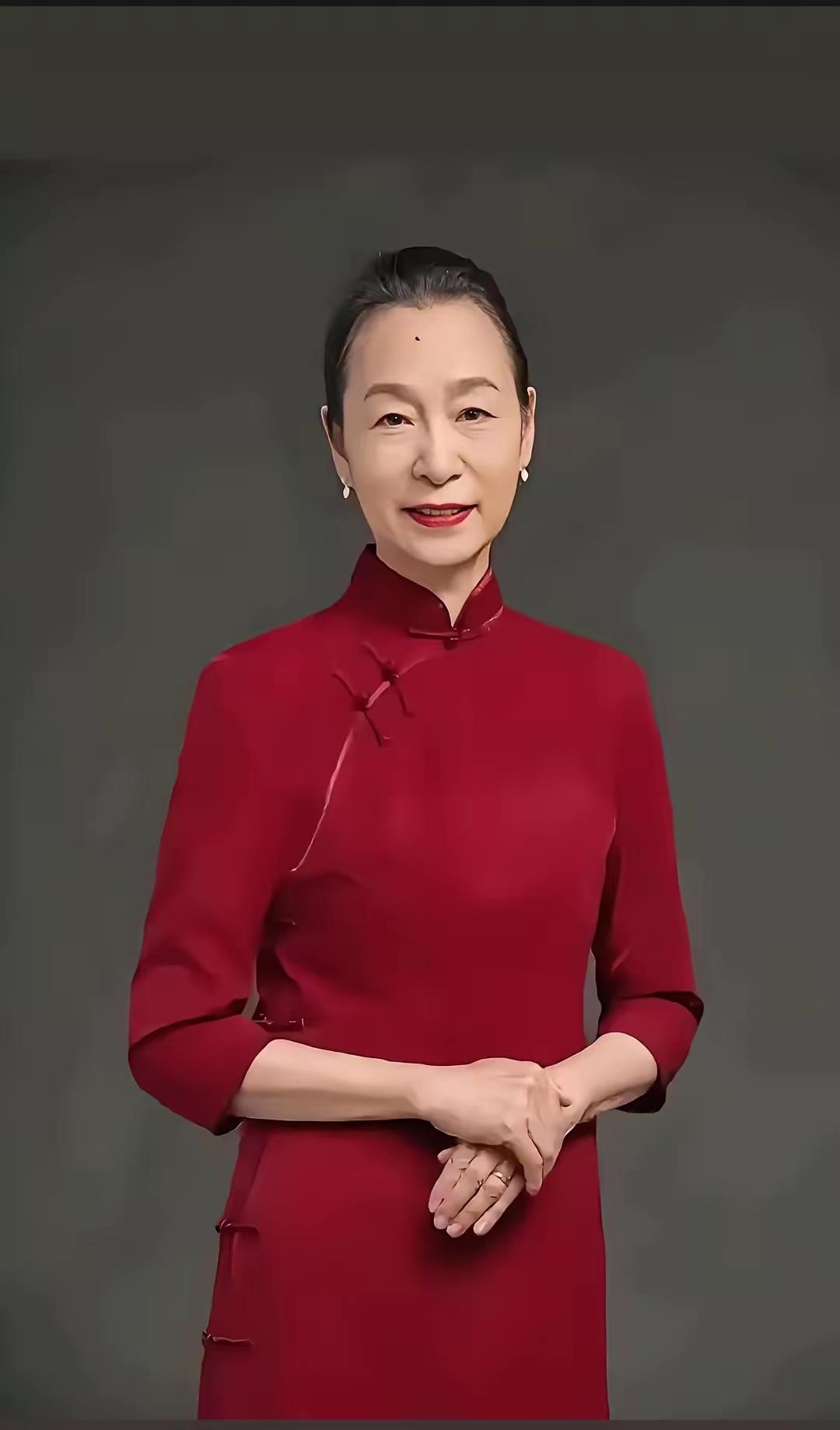 谁能想到！男人赴美进修两年，回国竟撞见妻子坐月子，这换谁不得炸锅？可周野芒愣是体