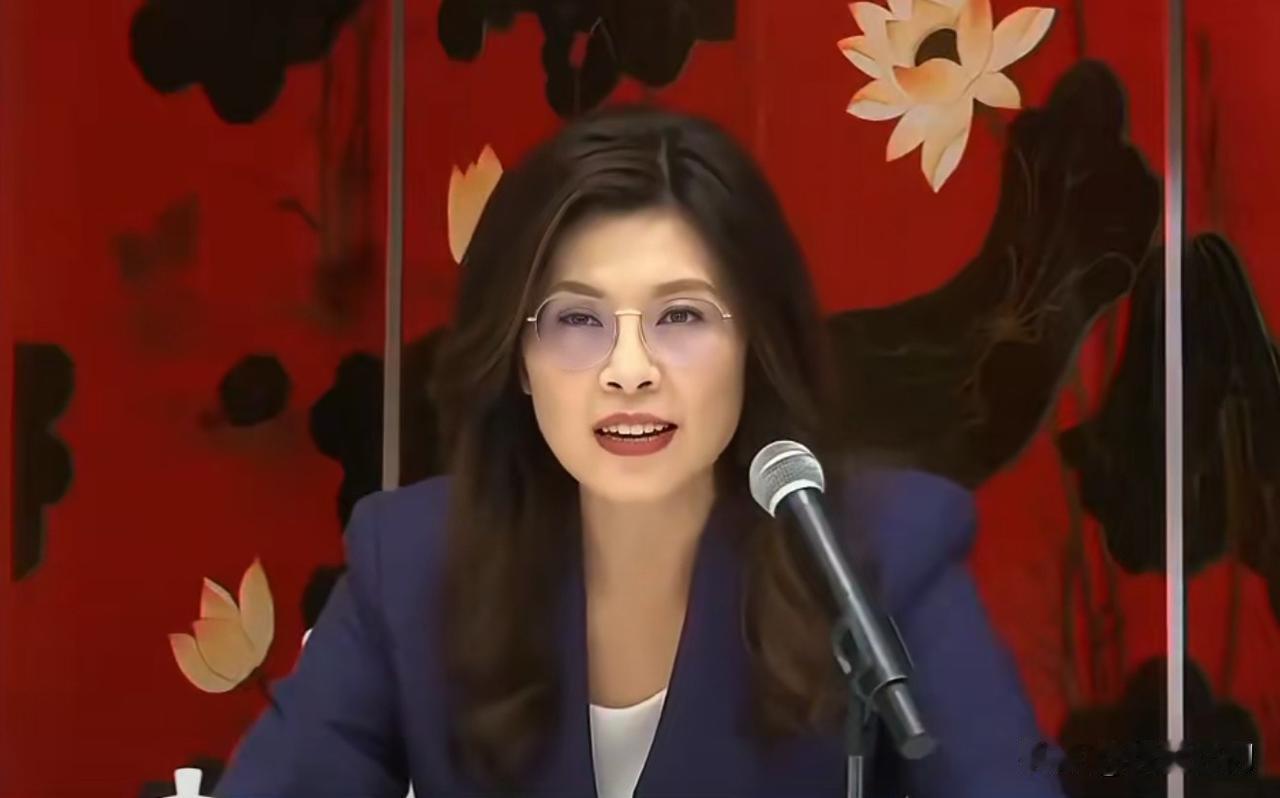 郑丽文访美当然有自己的“保命”方式，要么就不要去。目前网上又开始抨击她的不是了，