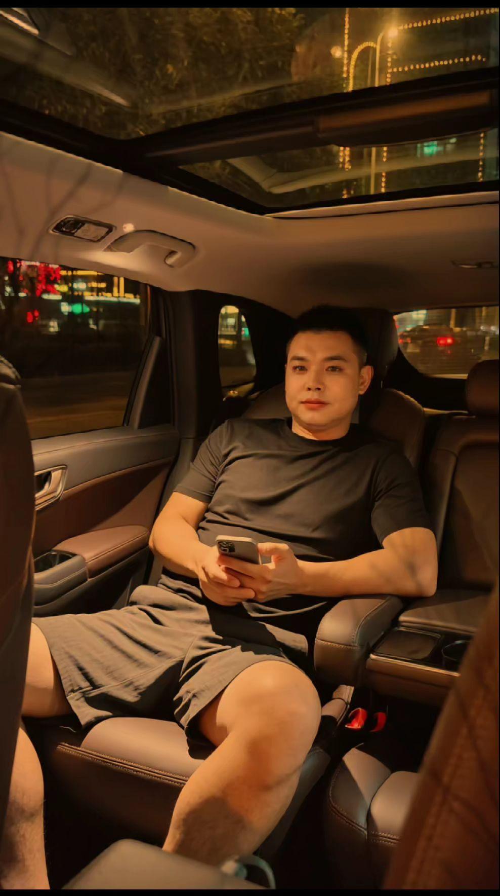 在你落魄的时候、不会有人替你出头、撒盐的比关心的还多、不止有诋毁、还有更多的人雪