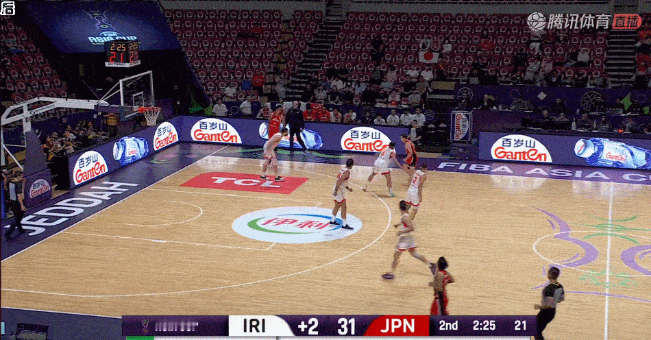 富永启生好夸张……半场打了12分钟拿了17分（日本队34分）三分8中5，第五个三