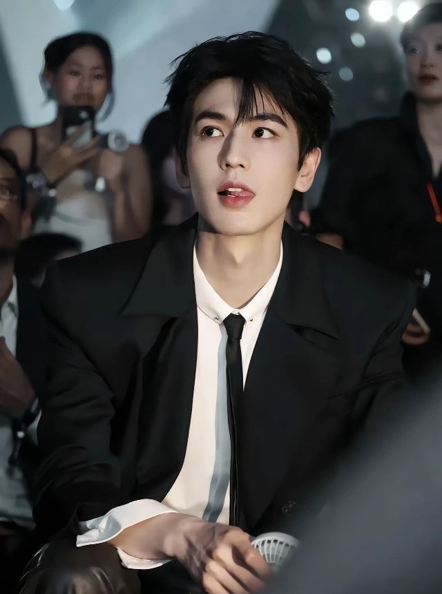 那年的李敏镐，现在的张凌赫一直等到逐玉完结才想写一下青春期看继承者们，那时候觉得