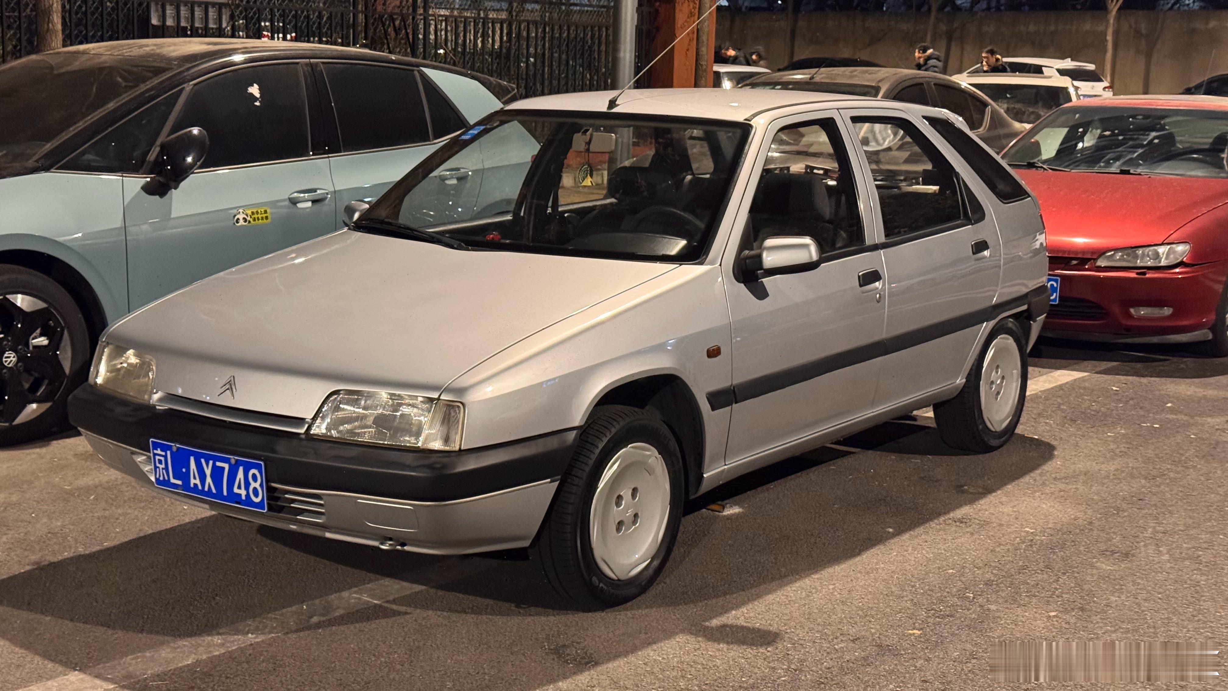 这是那些精神的法国车🇫🇷当年看它们会认为特立独行、奇奇怪怪今日再看这些法系车