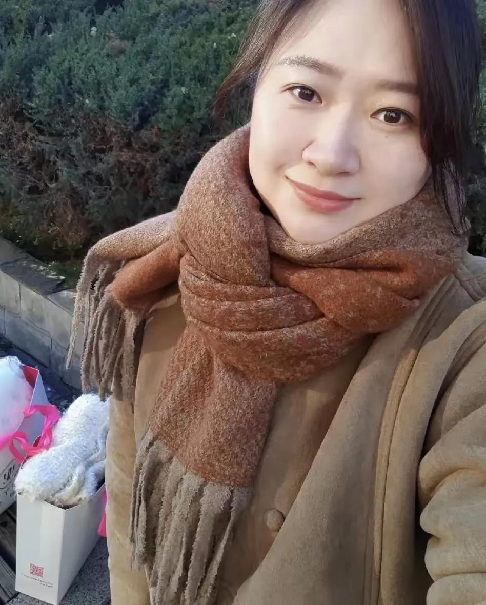 说实话我现在特别纠结，5200的到手工资，到底是选择乖乖交社保，还是辞职！我很清
