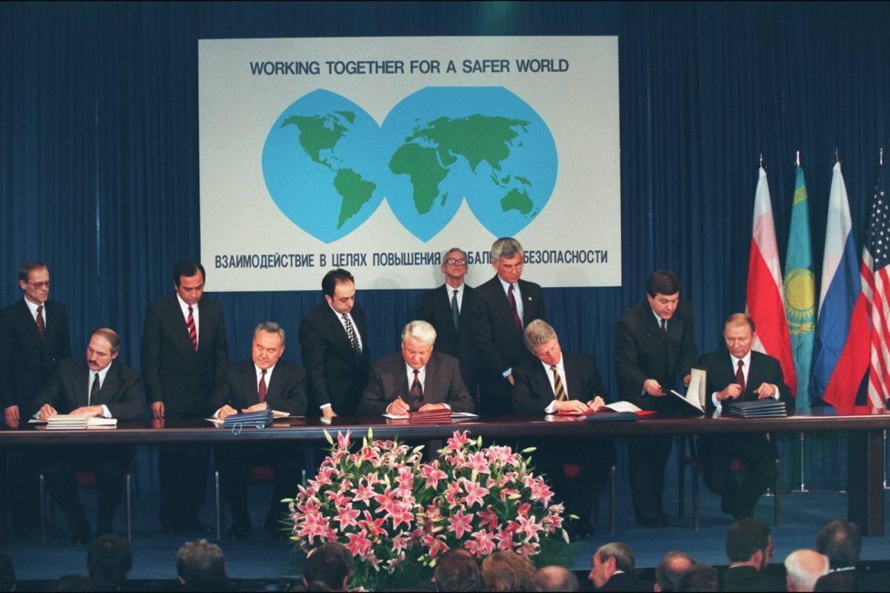 31年前的今天（欧美时间），1994年12月5日，乌克兰签署了《布达佩斯备忘录》