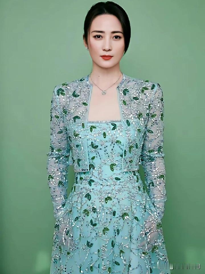 蒋勤勤的美，依旧那么惊艳，陈建斌真有福气！#蒋勤勤#
