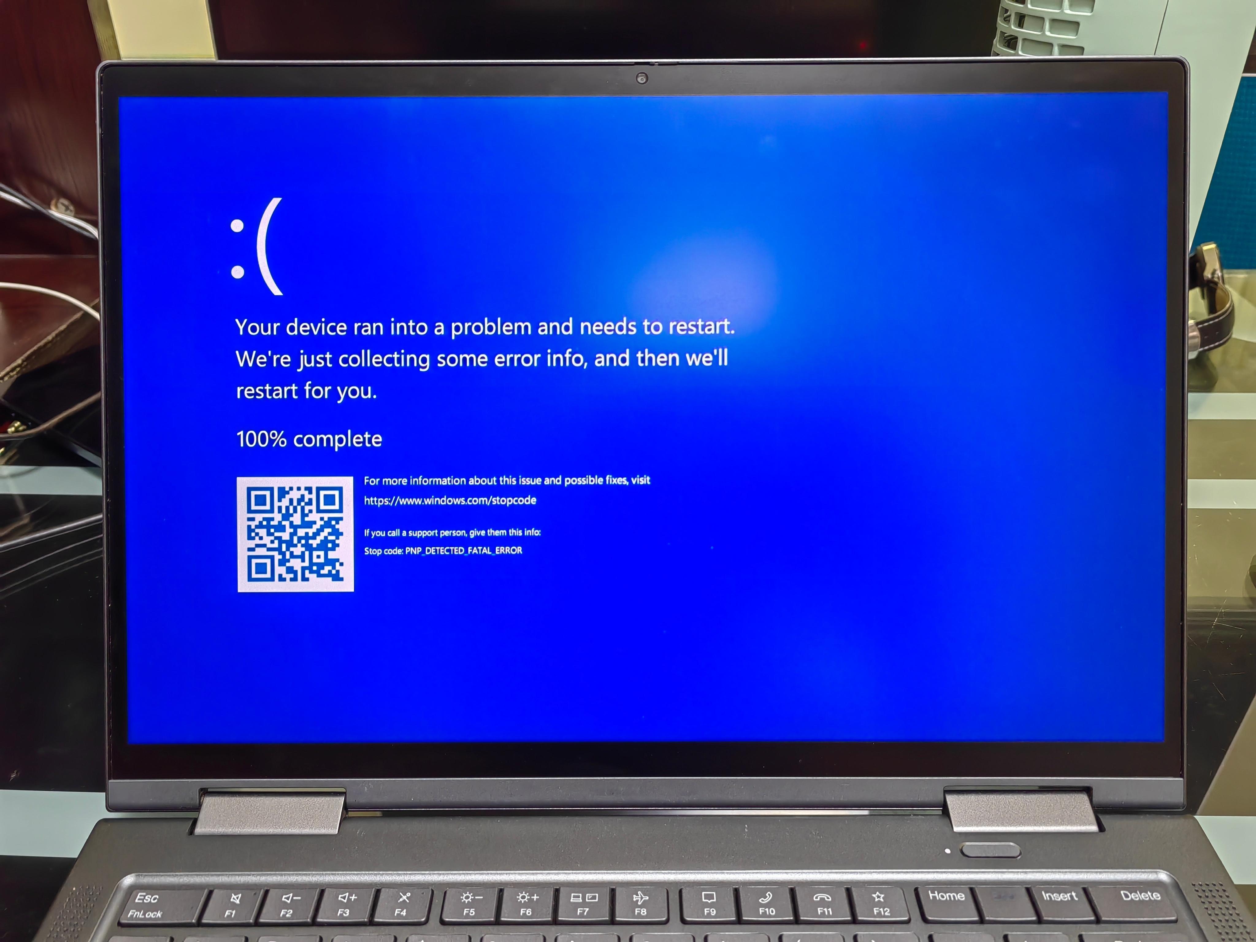 丸辣[裂开]我今天就搜了一下macbook，晚上电脑就罢工[融化] ​​​