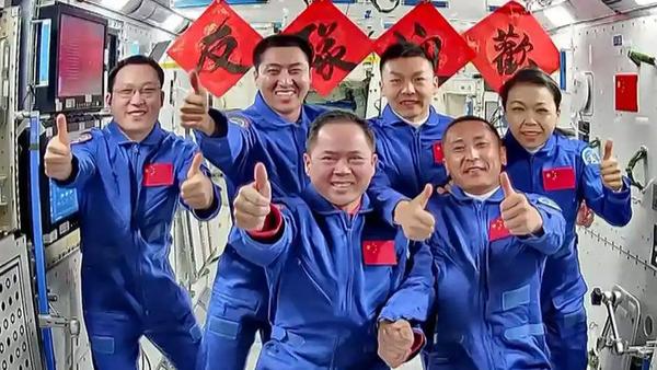 2026年5月25日，神舟二十一号航天员乘组顺利入驻中国空间站，与驻守已久的神舟