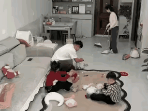 我要骑大马！媳妇来了兴致！女儿来了兴致！儿子也来了兴致！咋办？那就当一回大马吧！