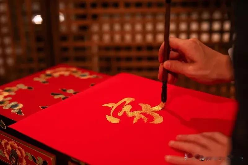 今日北方小年！小年福连天，愿你岁岁平安，归家团圆
 
今天，北方小年正式到来，年