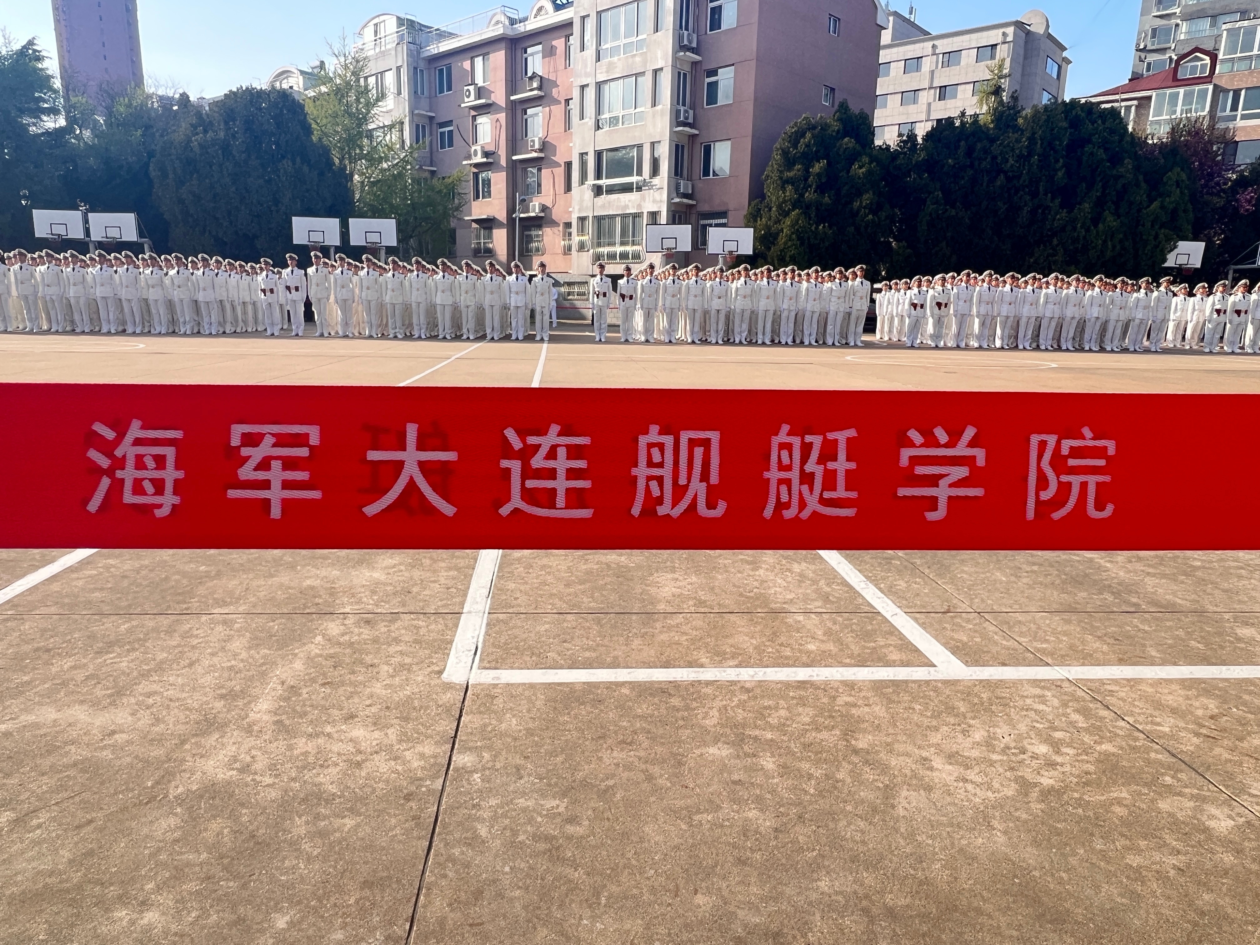 期待明天[送花花][送花花][送花花]  ​​​