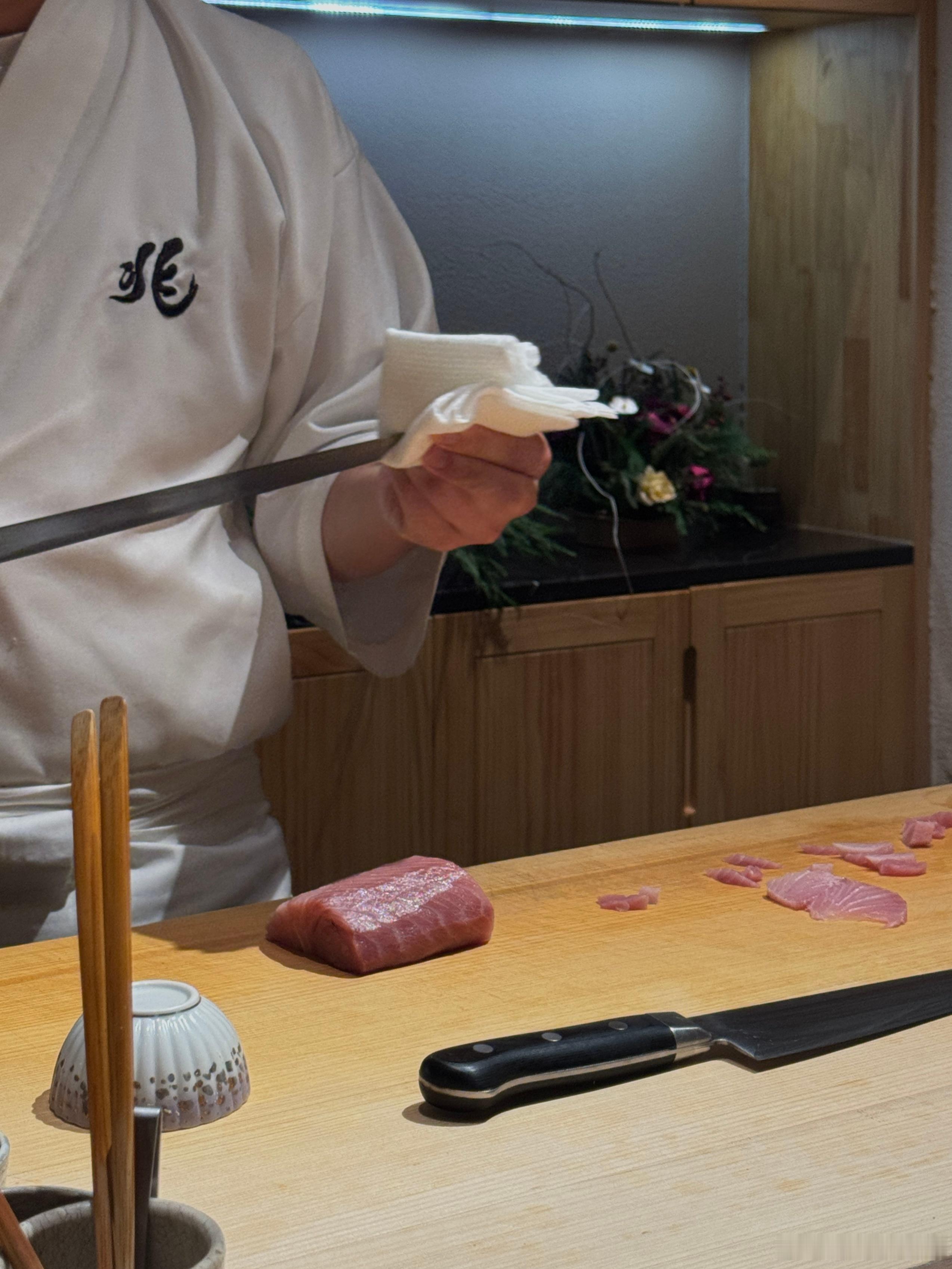 出现一下 武汉·兆sushi